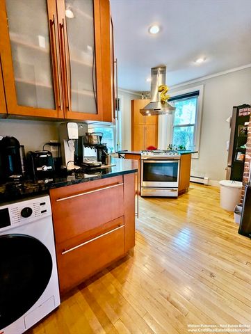 315 Harvard St 2, Cambridge, MA 02139