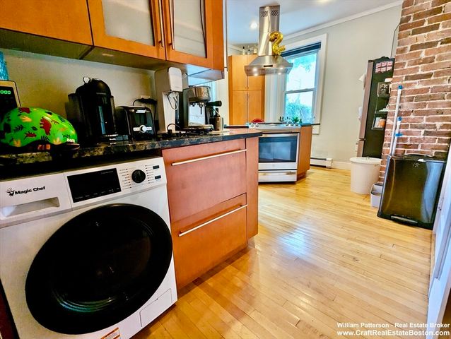 315 Harvard St 2, Cambridge, MA 02139