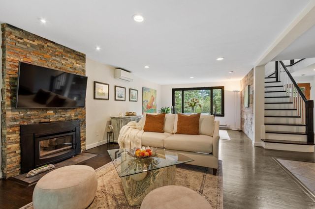 29 Shaker Rd, Harvard, MA 01451