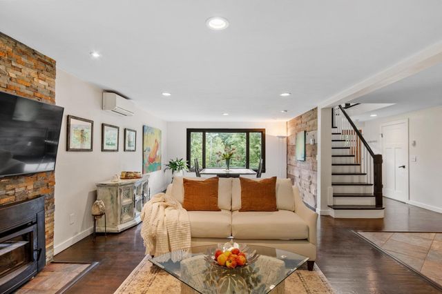 29 Shaker Rd, Harvard, MA 01451