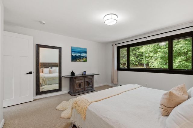 29 Shaker Rd, Harvard, MA 01451