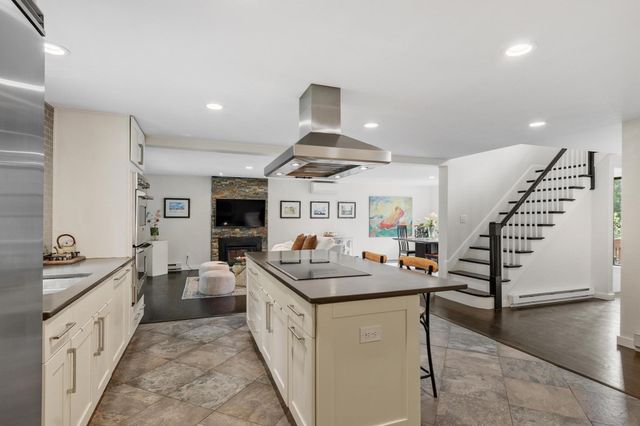 29 Shaker Rd, Harvard, MA 01451