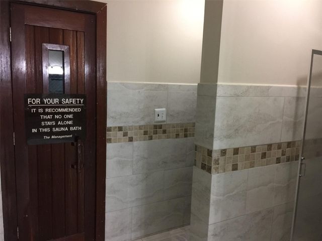 2901 NW 46th Avenue 106, Lauderdale Lakes, FL 33313