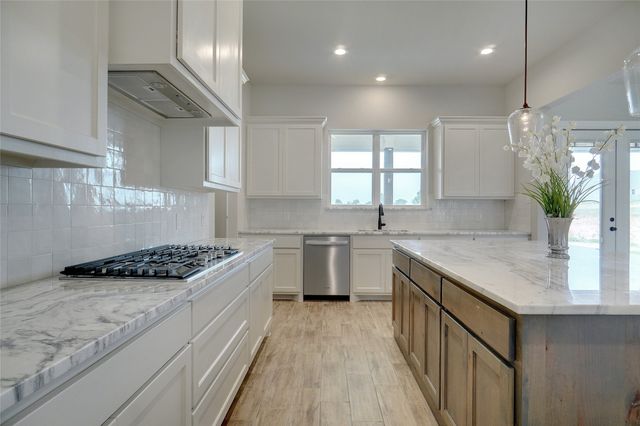 9101 Zion Hill Road, Poolville, TX 76487