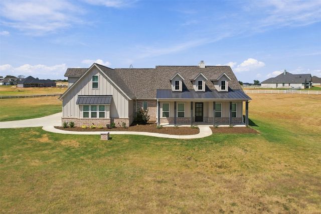 9101 Zion Hill Road, Poolville, TX 76487