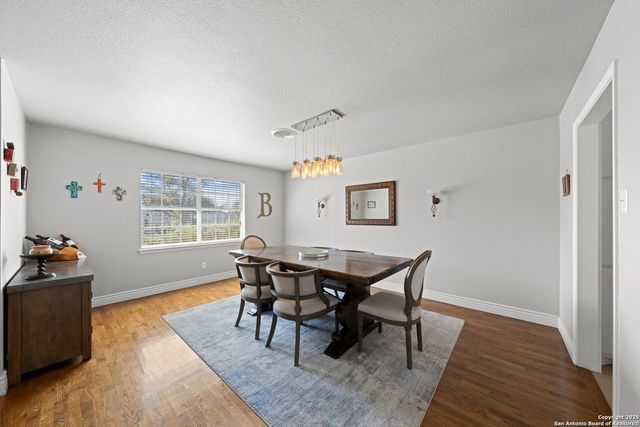 710 Mockingbird, Kerrville, TX 78028