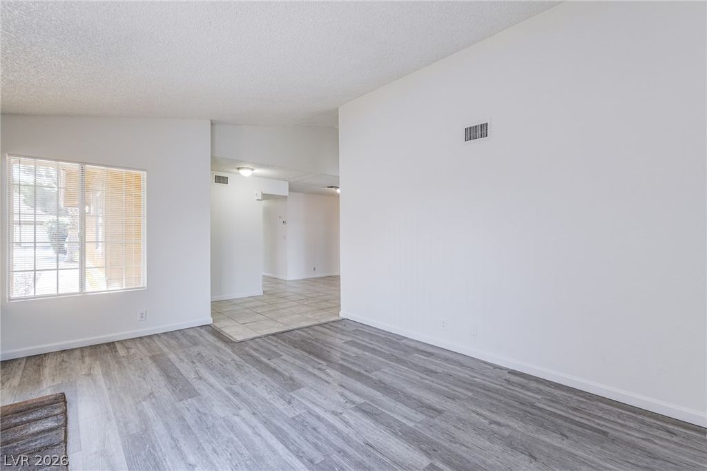 3821 Summer Breeze Circle, Las Vegas, NV 89108 — photo 5
