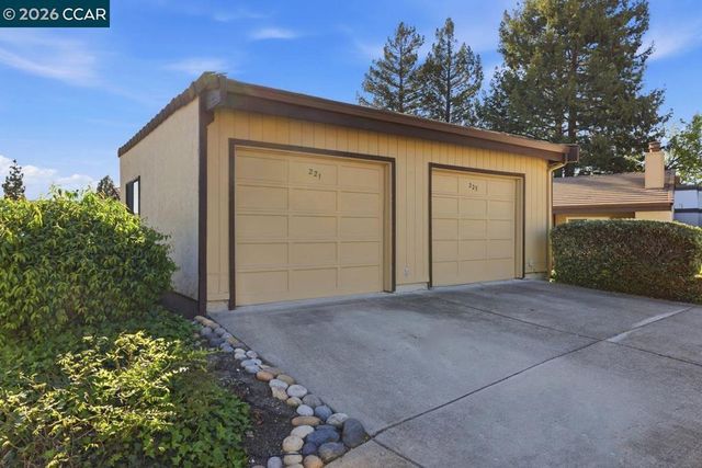 221 Tangerine Ct, San Ramon, CA 94583