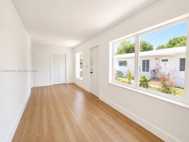 750-752 NW 52nd St, Miami, FL 33127
