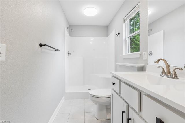 5 Lacrosse ST, Hampton, VA 23663