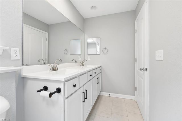 5 Lacrosse ST, Hampton, VA 23663