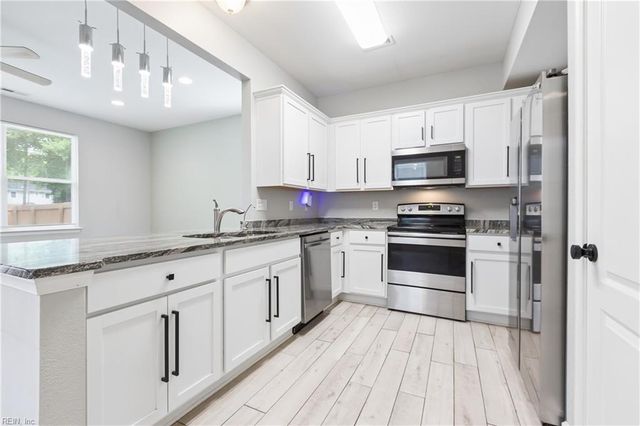 5 Lacrosse ST, Hampton, VA 23663
