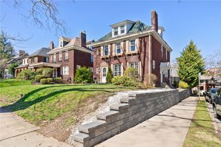 6673 Kinsman Rd, Point Breeze, PA 15217