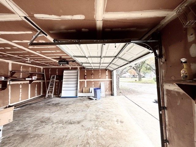 1618 Oakridge Drive, Pantego, TX 76013