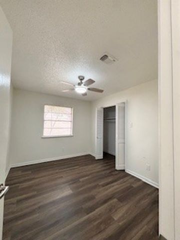 1618 Oakridge Drive, Pantego, TX 76013