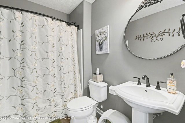 688 Accipiter Way, East Lansing, MI 48823