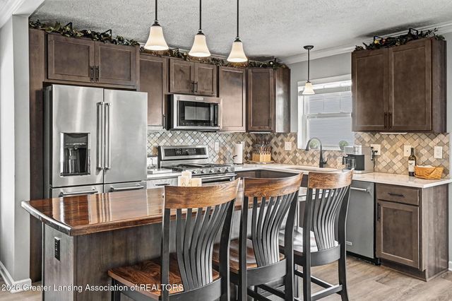 688 Accipiter Way, East Lansing, MI 48823