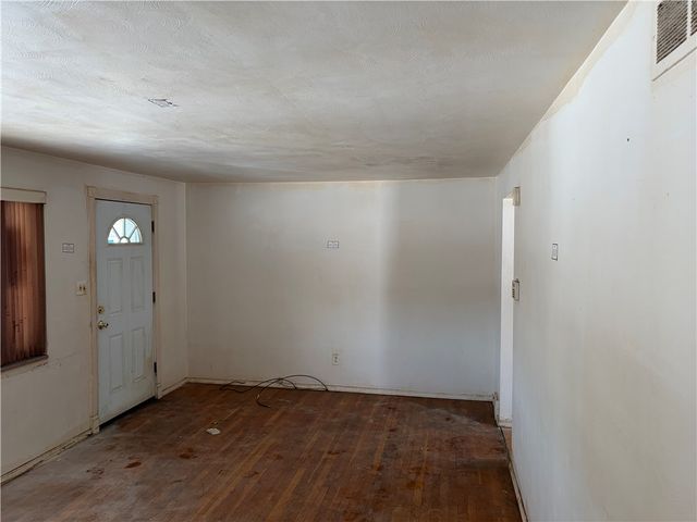 131 S Joslyn Dr, Penn Hills, PA 15235