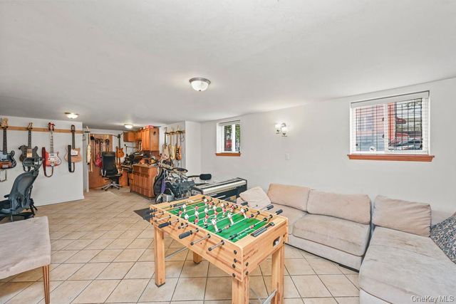 2136 E 28th Street, Brooklyn, NY 11229