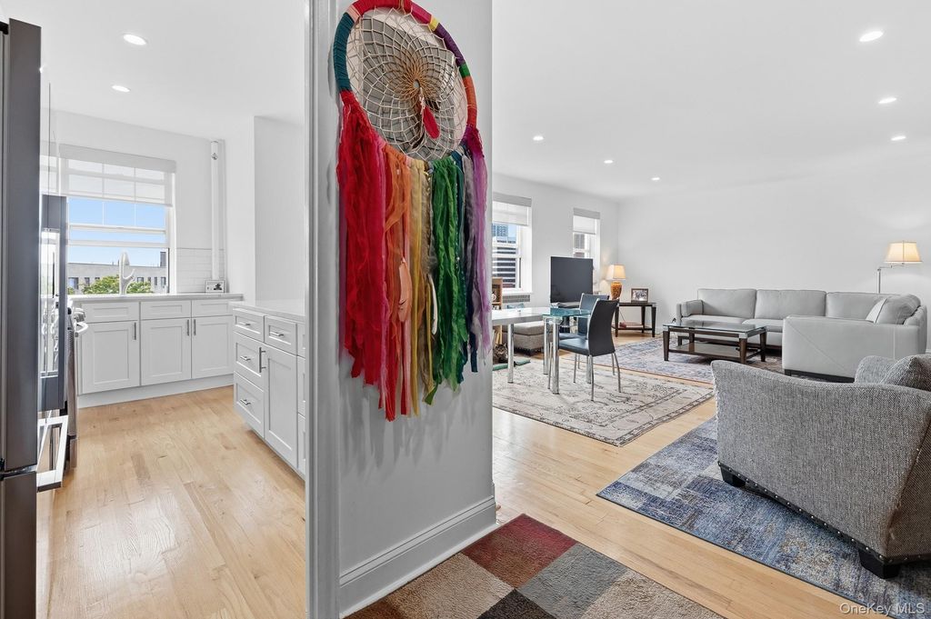50 North Broadway 6H, White Plains, NY 10603 — photo 4
