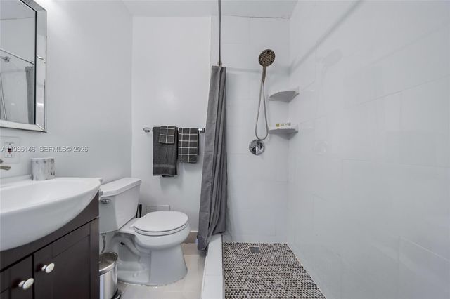 8420 Pasadena Blvd, Pembroke Pines, FL 33024