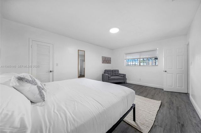 8420 Pasadena Blvd, Pembroke Pines, FL 33024