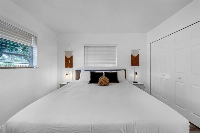 8420 Pasadena Blvd, Pembroke Pines, FL 33024