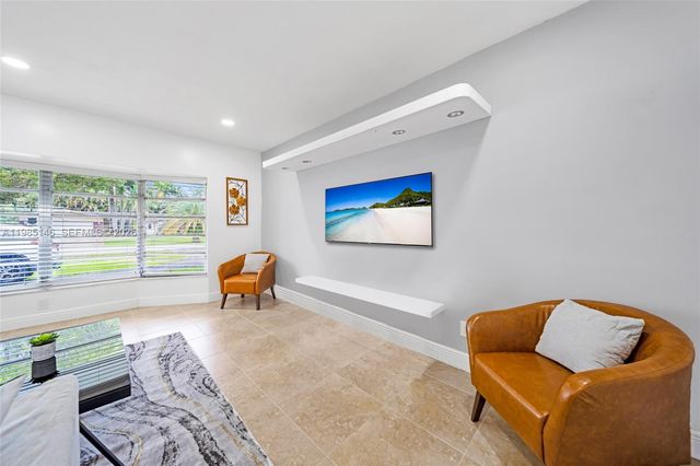 8420 Pasadena Blvd, Pembroke Pines, FL 33024