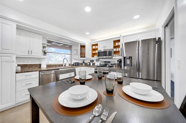 8420 Pasadena Blvd, Pembroke Pines, FL 33024