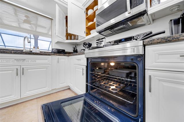 8420 Pasadena Blvd, Pembroke Pines, FL 33024