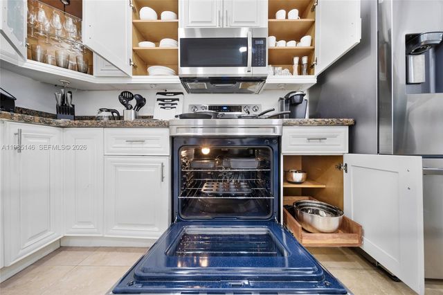 8420 Pasadena Blvd, Pembroke Pines, FL 33024