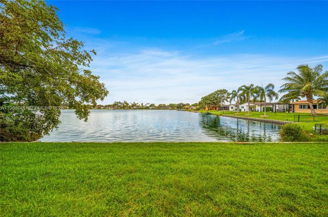 8420 Pasadena Blvd, Pembroke Pines, FL 33024