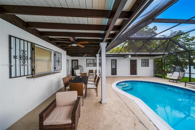 8420 Pasadena Blvd, Pembroke Pines, FL 33024