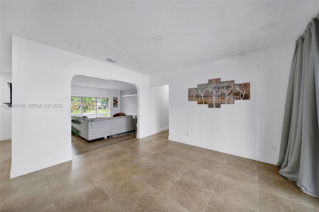 8420 Pasadena Blvd, Pembroke Pines, FL 33024