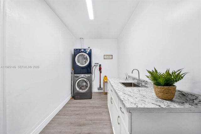 8420 Pasadena Blvd, Pembroke Pines, FL 33024