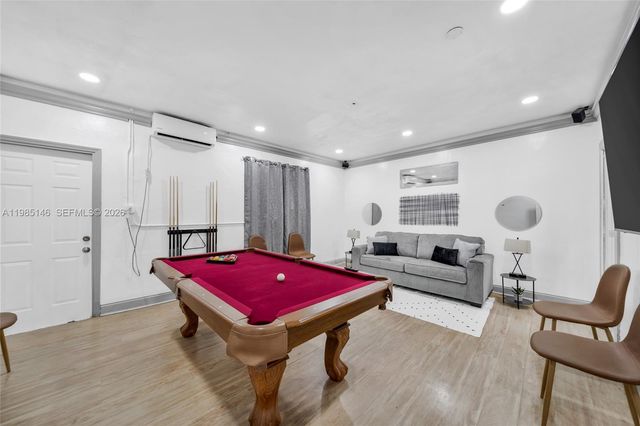 8420 Pasadena Blvd, Pembroke Pines, FL 33024