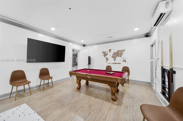 8420 Pasadena Blvd, Pembroke Pines, FL 33024