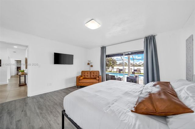 8420 Pasadena Blvd, Pembroke Pines, FL 33024