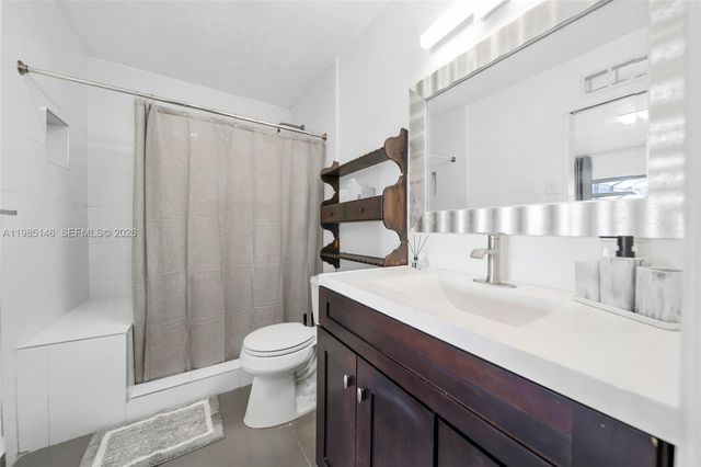 8420 Pasadena Blvd, Pembroke Pines, FL 33024