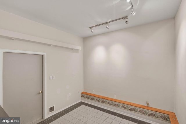 6179 TOWHEE LN, Mays Landing, NJ 08330