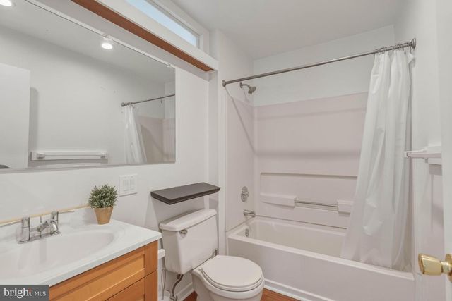 6179 TOWHEE LN, Mays Landing, NJ 08330