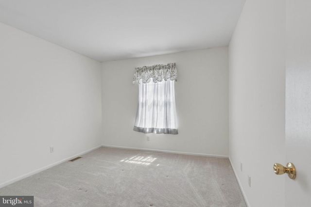 6179 TOWHEE LN, Mays Landing, NJ 08330