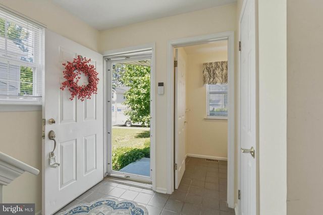 6179 TOWHEE LN, Mays Landing, NJ 08330
