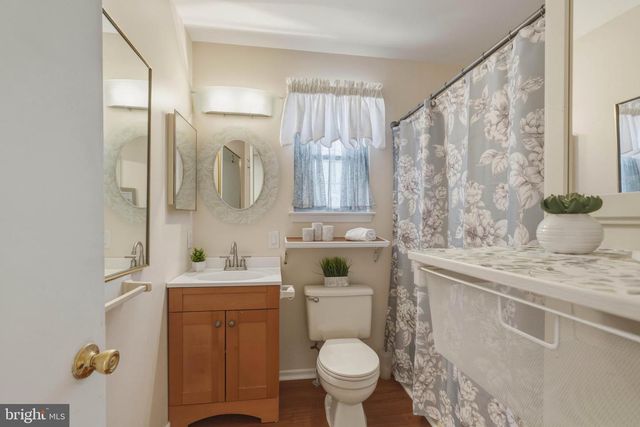 6179 TOWHEE LN, Mays Landing, NJ 08330