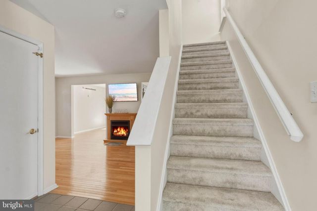6179 TOWHEE LN, Mays Landing, NJ 08330