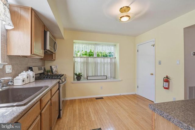 6179 TOWHEE LN, Mays Landing, NJ 08330
