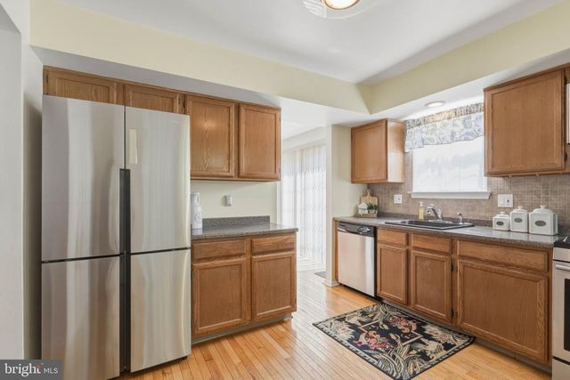 6179 TOWHEE LN, Mays Landing, NJ 08330