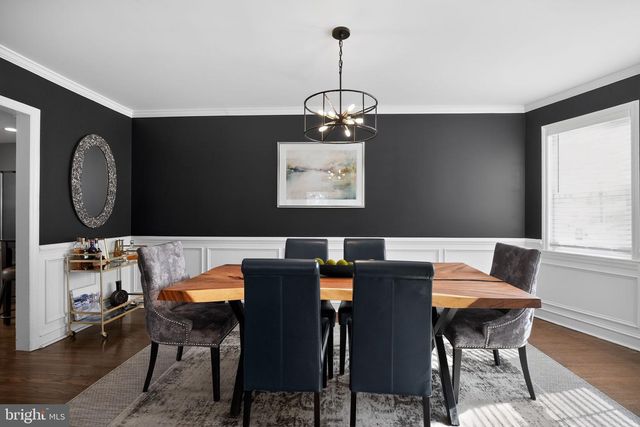 323 W WAVERLY RD, Glenside, PA 19038