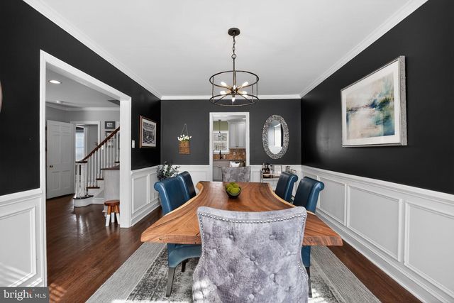 323 W WAVERLY RD, Glenside, PA 19038