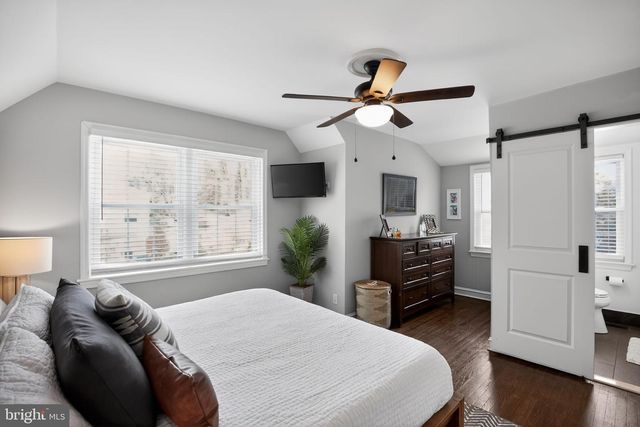 323 W WAVERLY RD, Glenside, PA 19038